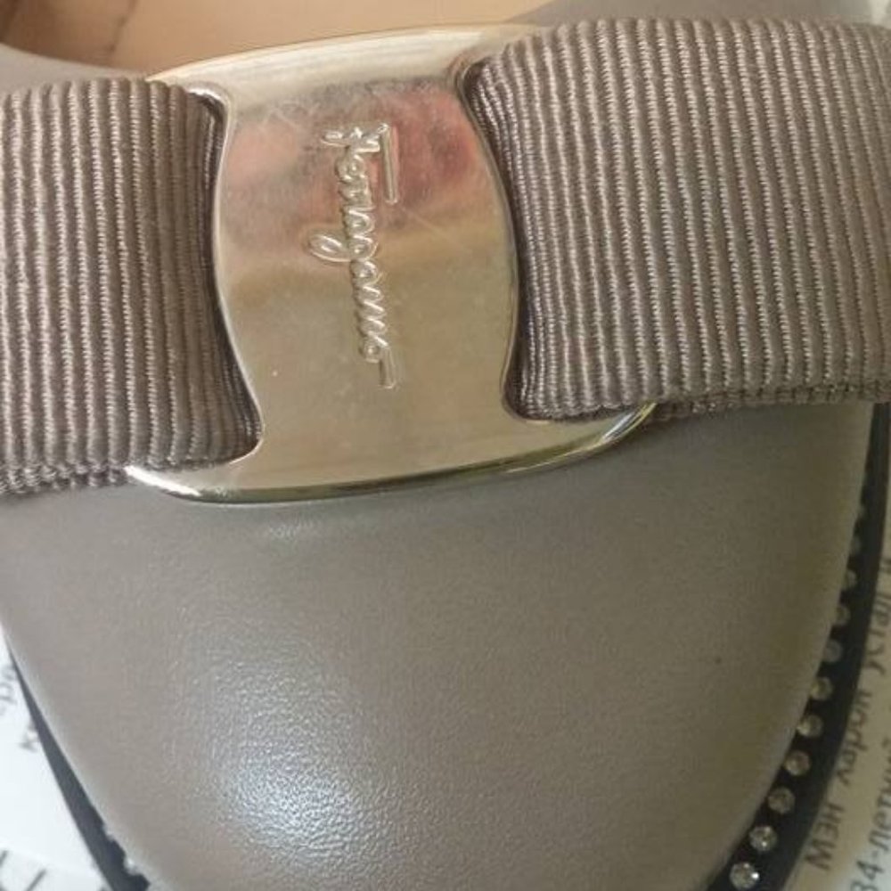 Salvatore Ferragamo shoes size 7. Authentic.